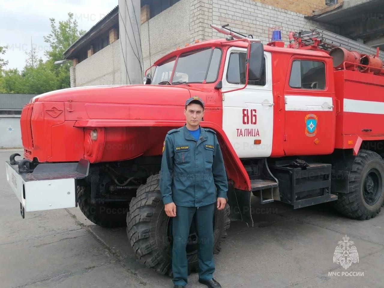 В Талице пожарный спас из огня двух человек | Областная газета