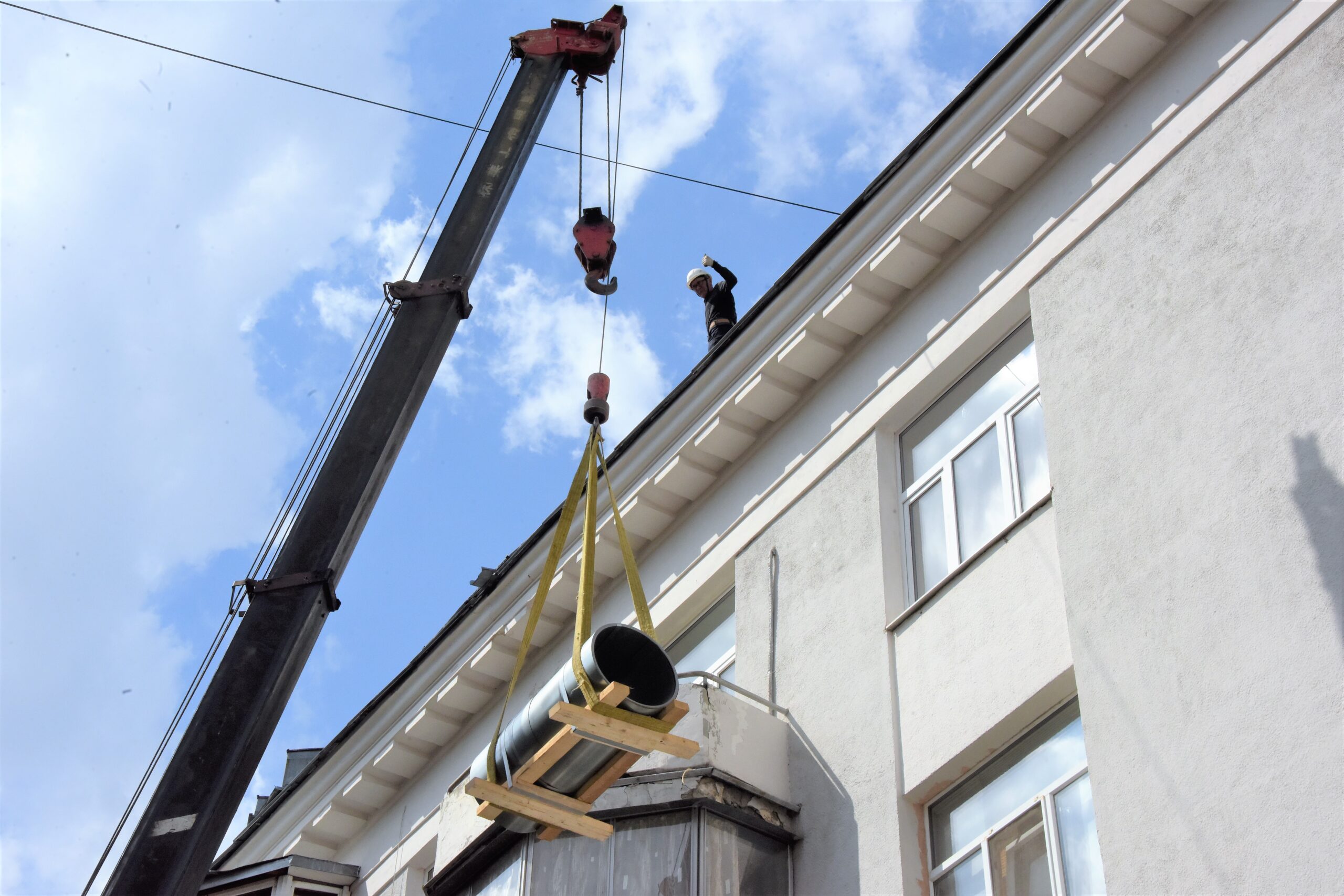 В Свердловской области программа капремонтов многоквартирных домов на  2024–2026 годы утверждена Евгением Куйвашевым | Областная газета