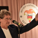 Художник «Областной газеты» и теперь директор Музея карикатуры Максим Смагин приглашает всех в новое выставочное пространство Фото:  Борис Ярков