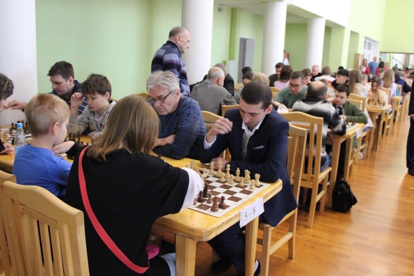 В Карпинске прошел шахматный мемориал