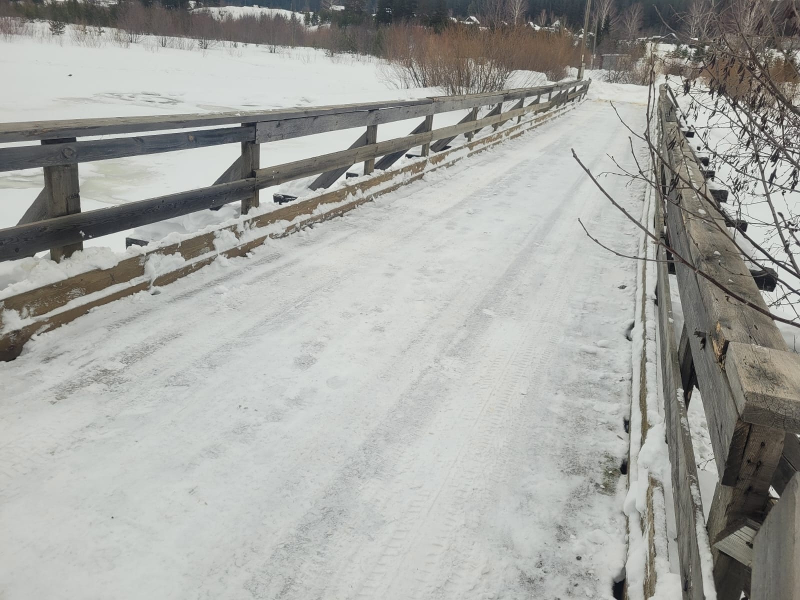 В Нижнетуринском ГО отремонтировали мост в поселке Ис