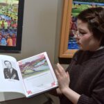 На экспозиции представлена книга Павла Устюгова о его родных местах. Фото: Борис Ярков, «Областная газета»