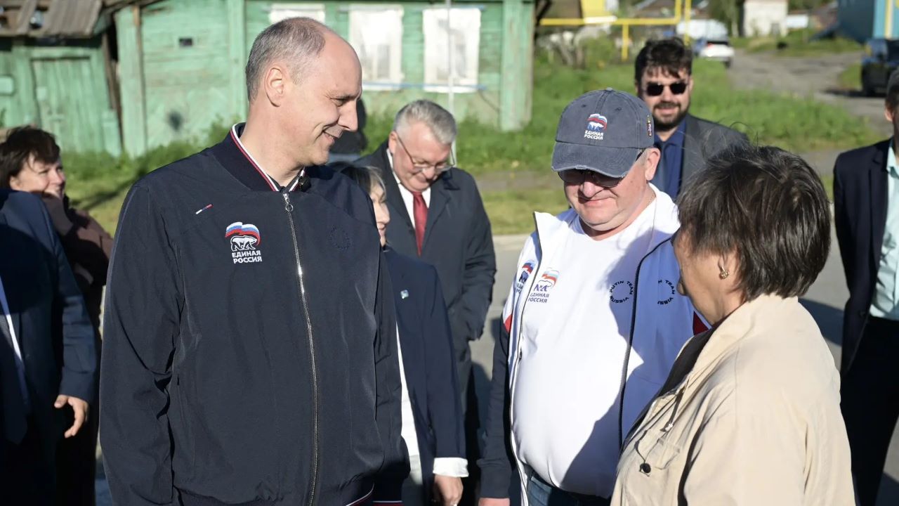 Денис Паслер встретился с жителями пострадавшей от урагана Кушвы