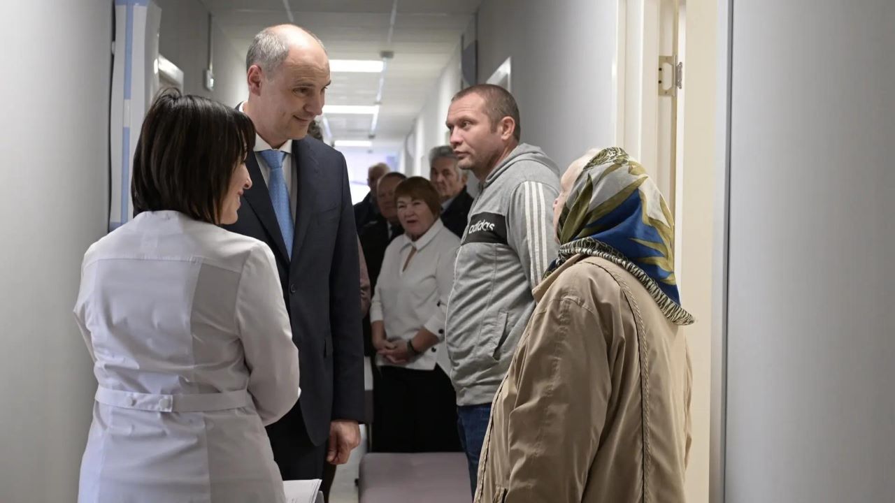Денис Паслер, Североуральск, открытие больниц