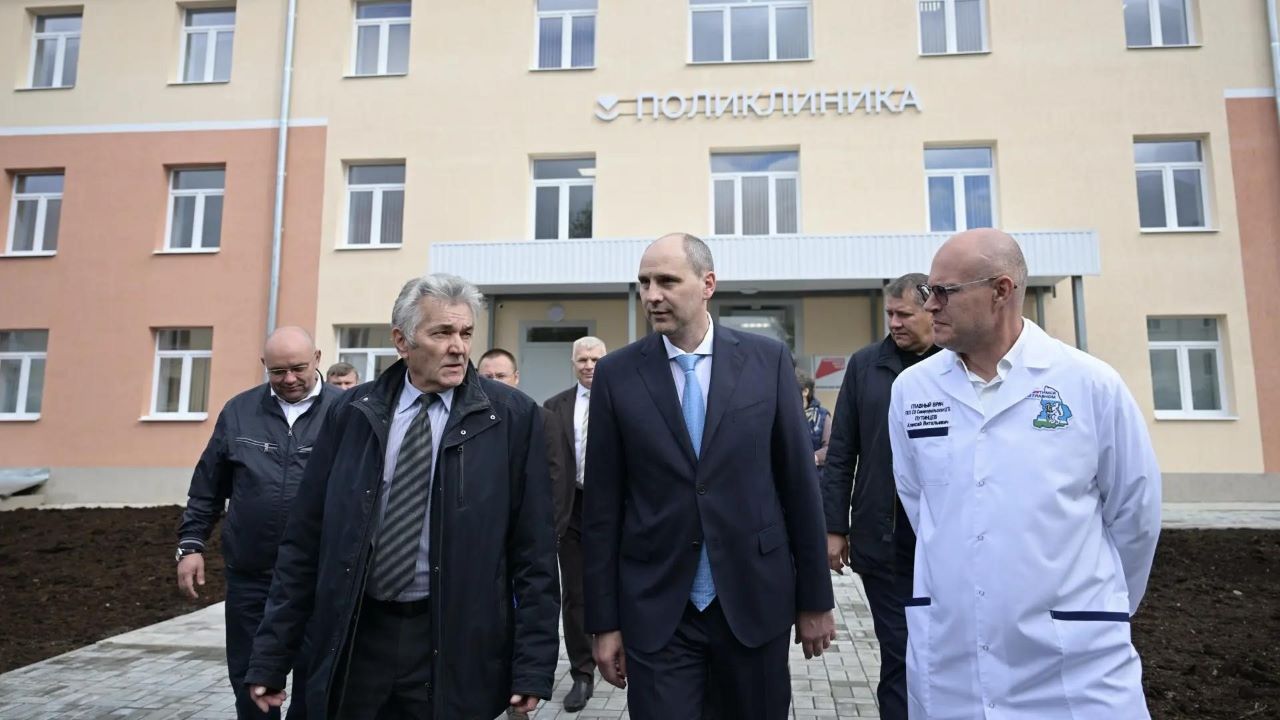 Денис Паслер с рабочим визитом в Североуральский муниципальный округ, открытие больниц