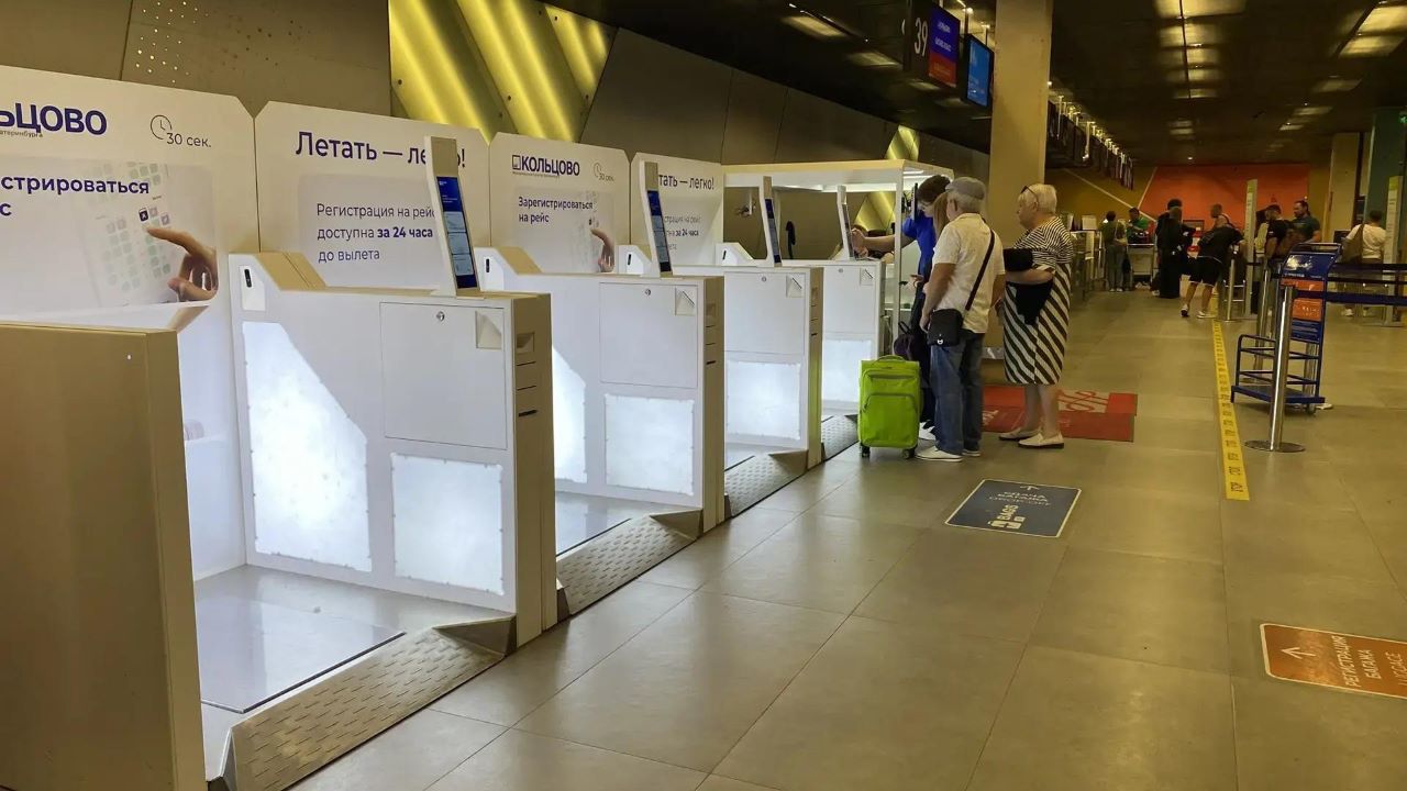 стойки для сдачи багажа в аэропорту Кольцово
