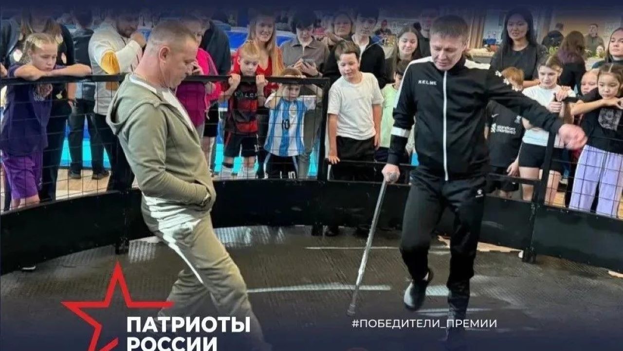 победитель форума "Патриоты России" Артур Шакиров в номинации "Формирование ценностных ориентиров общества"
