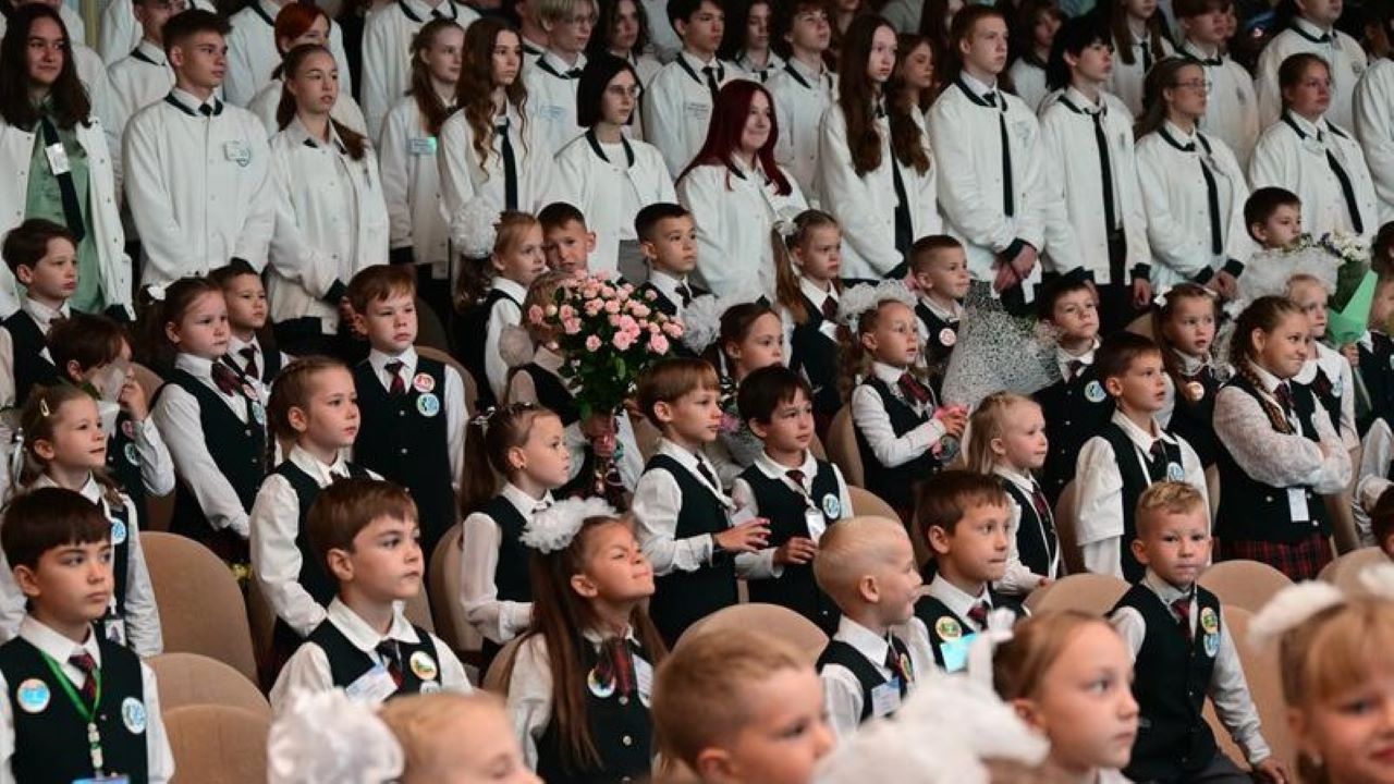 школьники, День знаний, Свердловская область