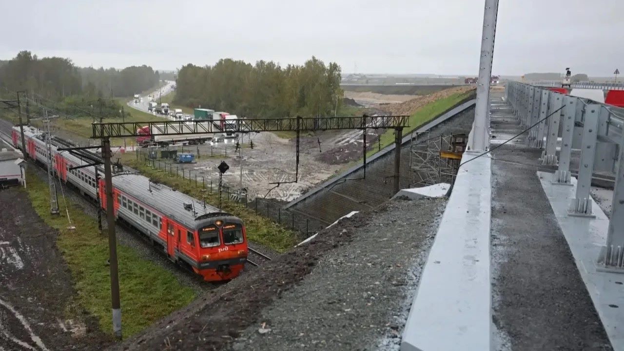 новый путепровод через железнодорожный переезд в районе Логиново, Свердловская область