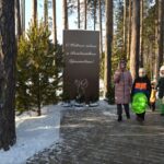 photo_5393570358264270546_y